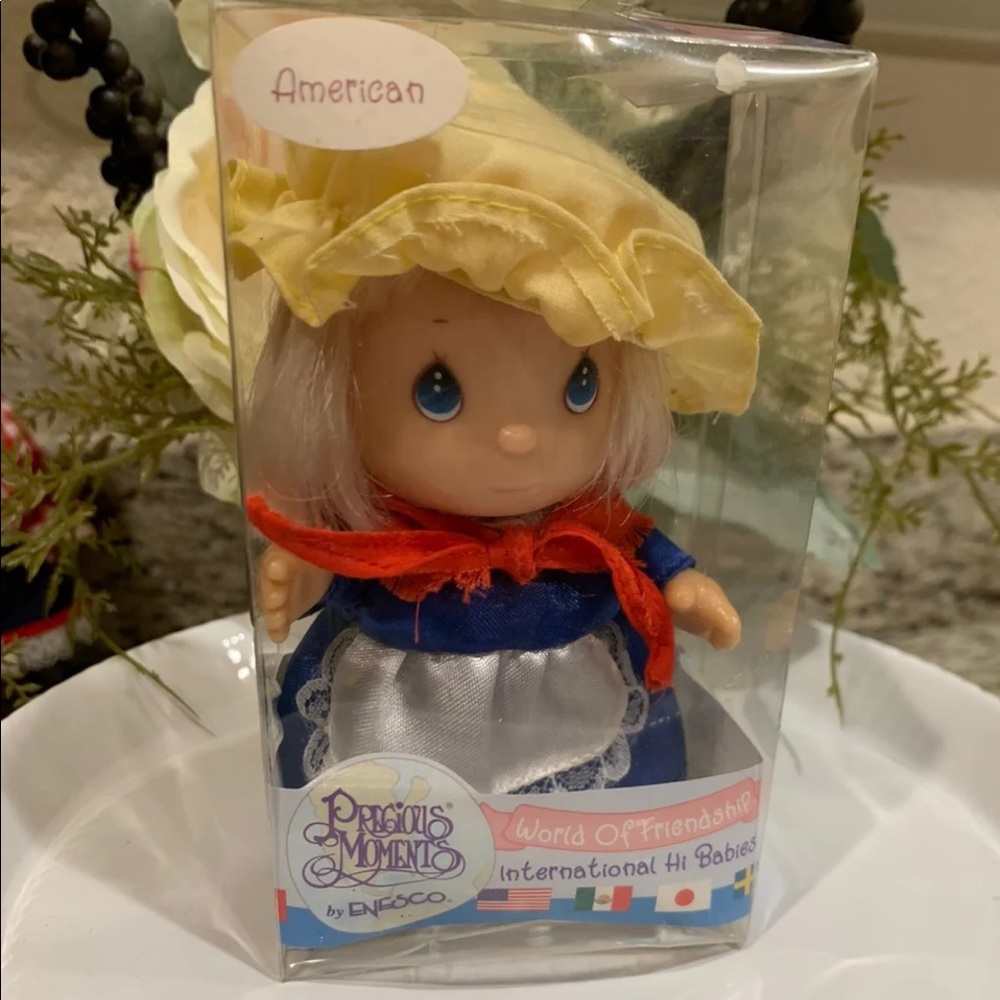 Enesco Precious Moments Int'l Hi Babies “American” Doll